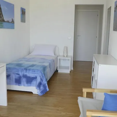La Finestra Sullo Stretto Apartment *